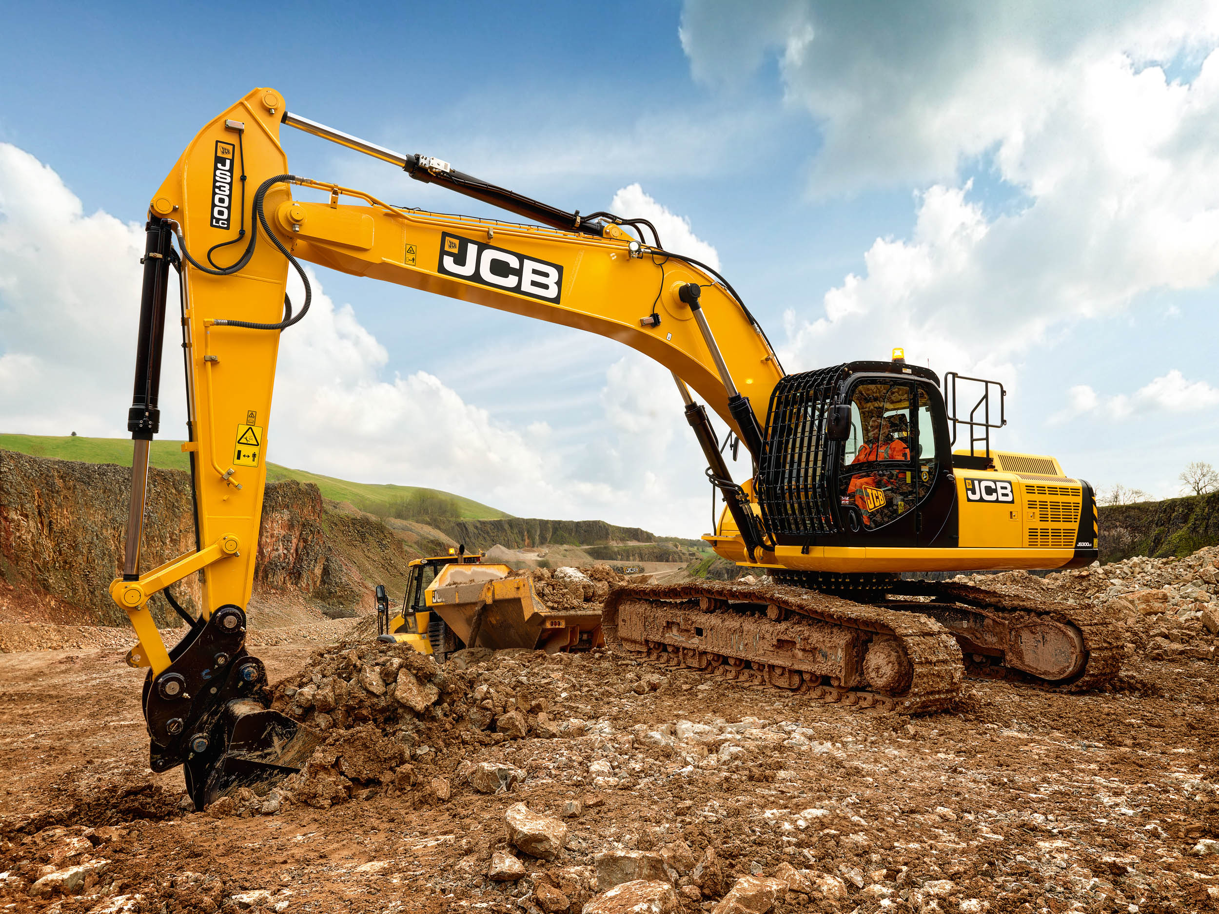 Efficiency & emissions in mind for the JS300 Excavator